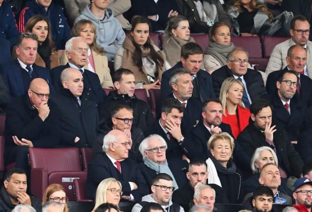 1727704161191046975.jpg 1727704152820.jpg